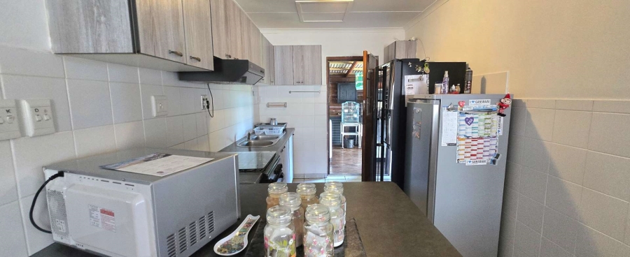 4 Bedroom Property for Sale in Kleinbaai Western Cape